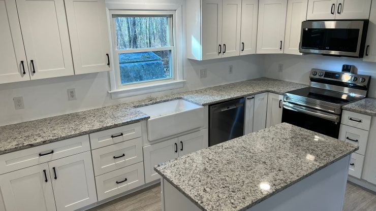 Your Guide to Cabinet Materials: Choosing Quality Discount Cabinets That Last